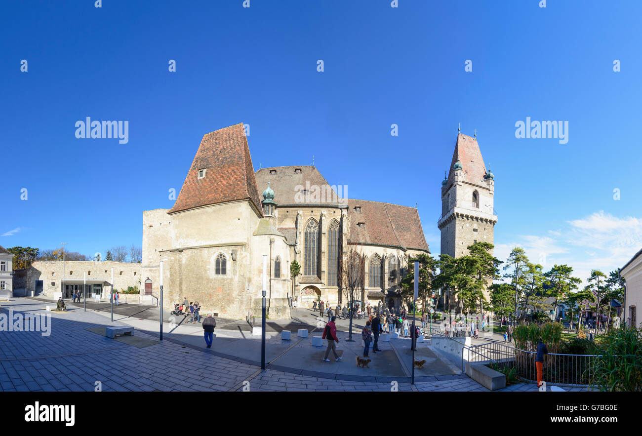 Burg, Martin-Kapelle, Kirche des Heiligen Augustinus und Turm, Perchtoldsdorf, Österreich, Niederösterreich, Niederösterreich, Wienerwald Stockfoto