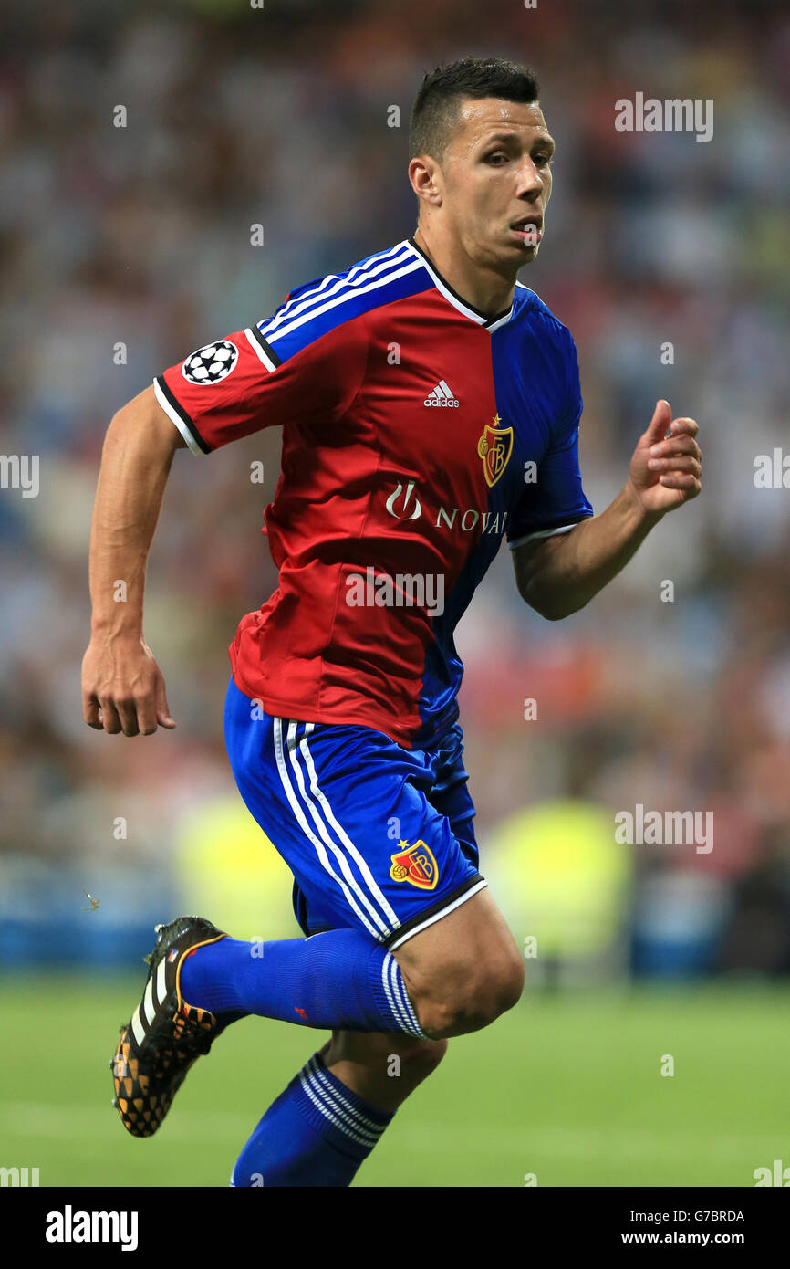 Fußball - UEFA Champions League - Gruppe D - Real Madrid / FC Basel - Santiago Bernabeu. Marek Suchy, FC Basel Stockfoto