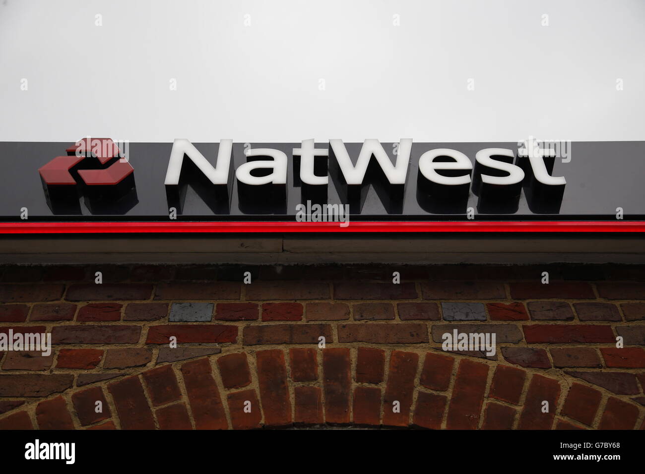 Ein Logo der National Westminster Bank (NatWest) in Beaconsfield, Buckinghamshire. Stockfoto