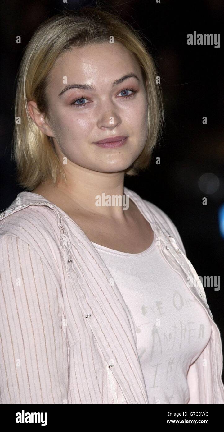 Pantalonlardagi semiz ayollarning retro porno tasvirlari Jinsiy erotik massaj