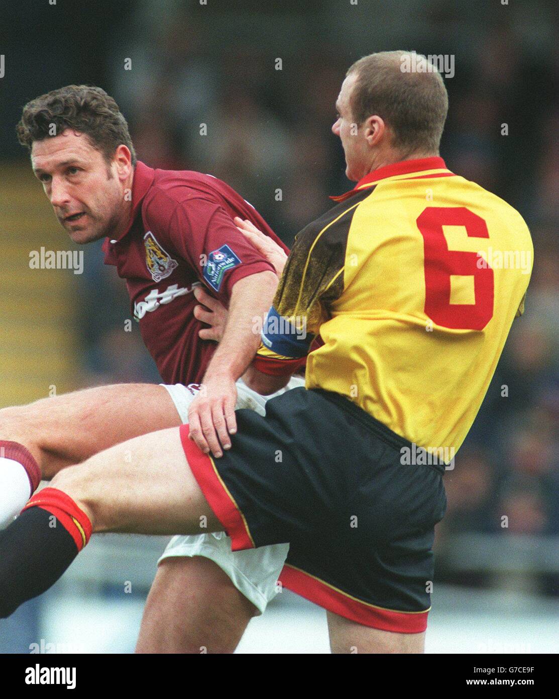 Fußball - AXA FA Cup erste Runde - Northampton Town / Watford. L-R: Mark Cooper, Northampton Town und Robert Page, Watford Stockfoto