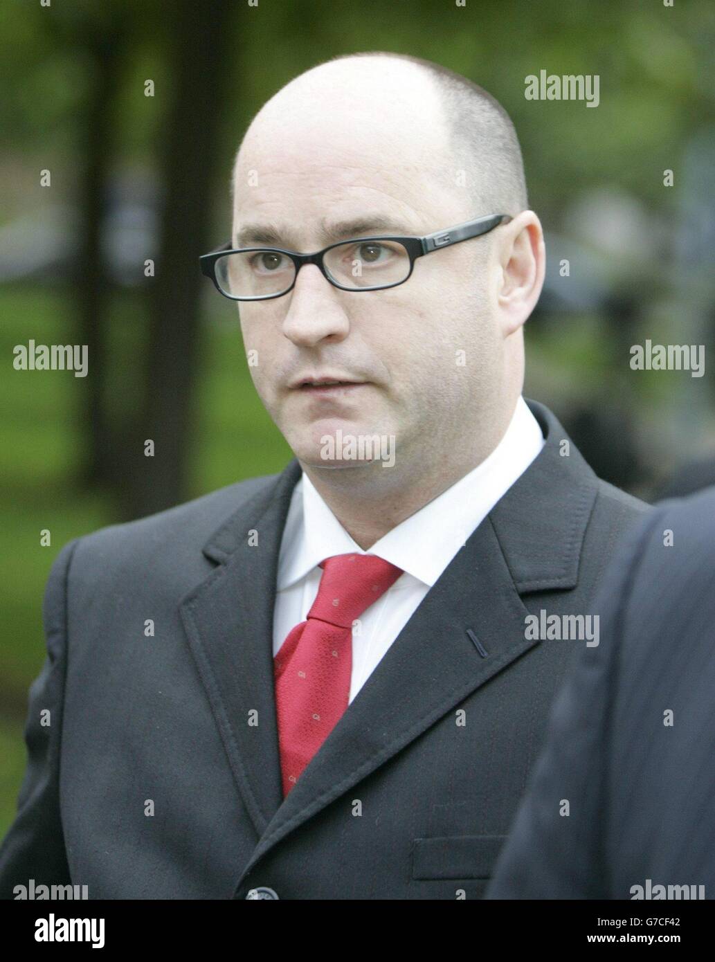 John Hyland, 41, aus Liverpool, ein Boxpromoter, der beschuldigt wird, Wayne Rooneys Fußballagenten Paul Stretford erpresst zu haben, kommt am Warrington Crown Court an, wo sein Prozess heute beginnt. Ebenfalls angeklagt sind Anthony Bacon, 38, aus Prestwich und Christopher Bacon, 34, aus Whitefield, beide Greater Manchester. Stockfoto