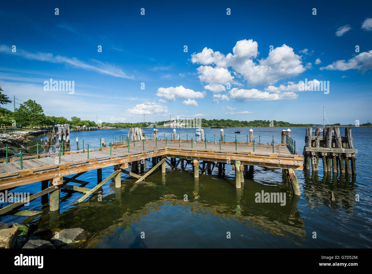 Mole im Seekonk River, in Providence, Rhode Island. Stockfoto