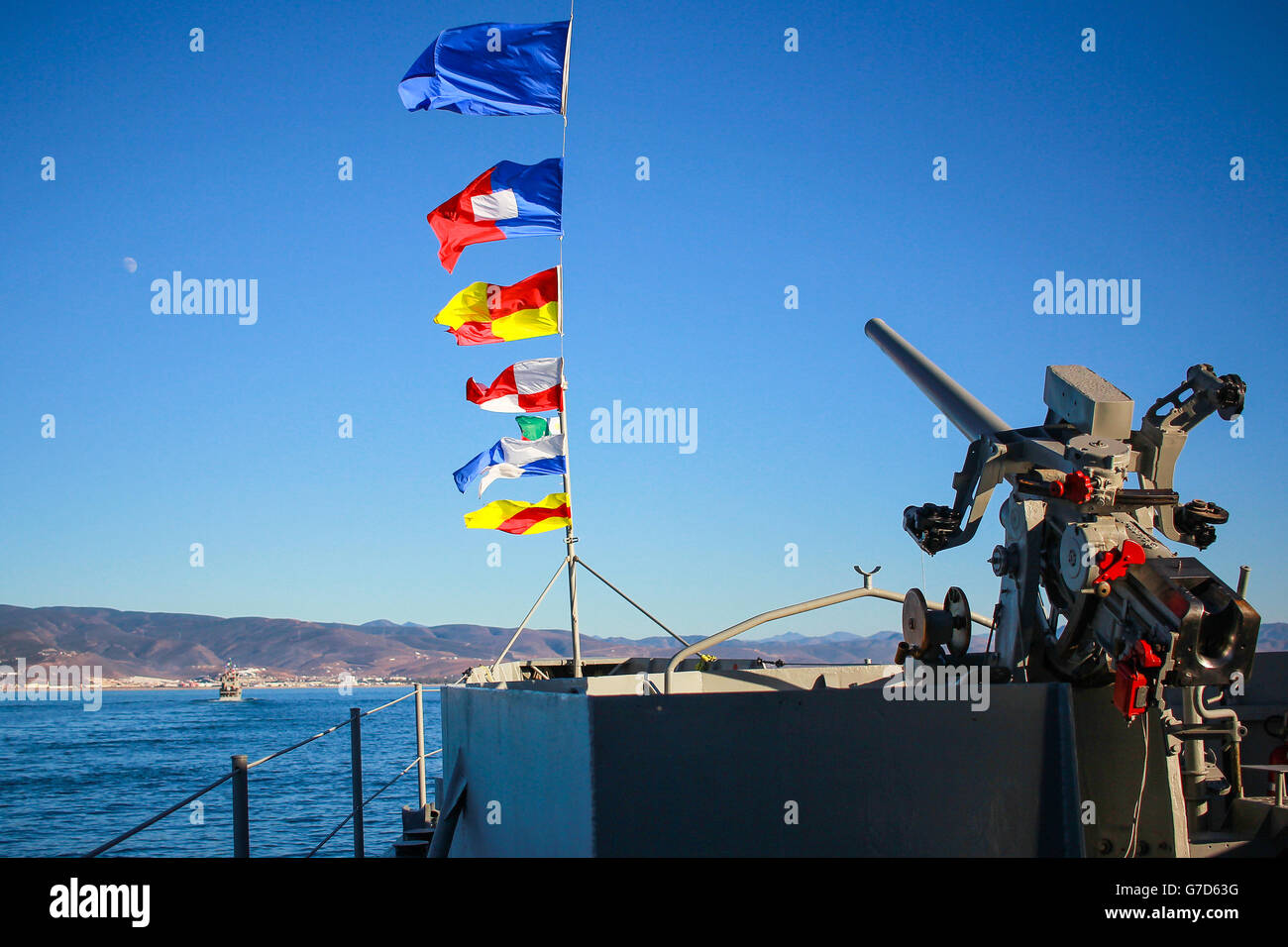 50-Kaliber Maschinengewehr auf einem mexikanischen Marine Schiff Stockfoto