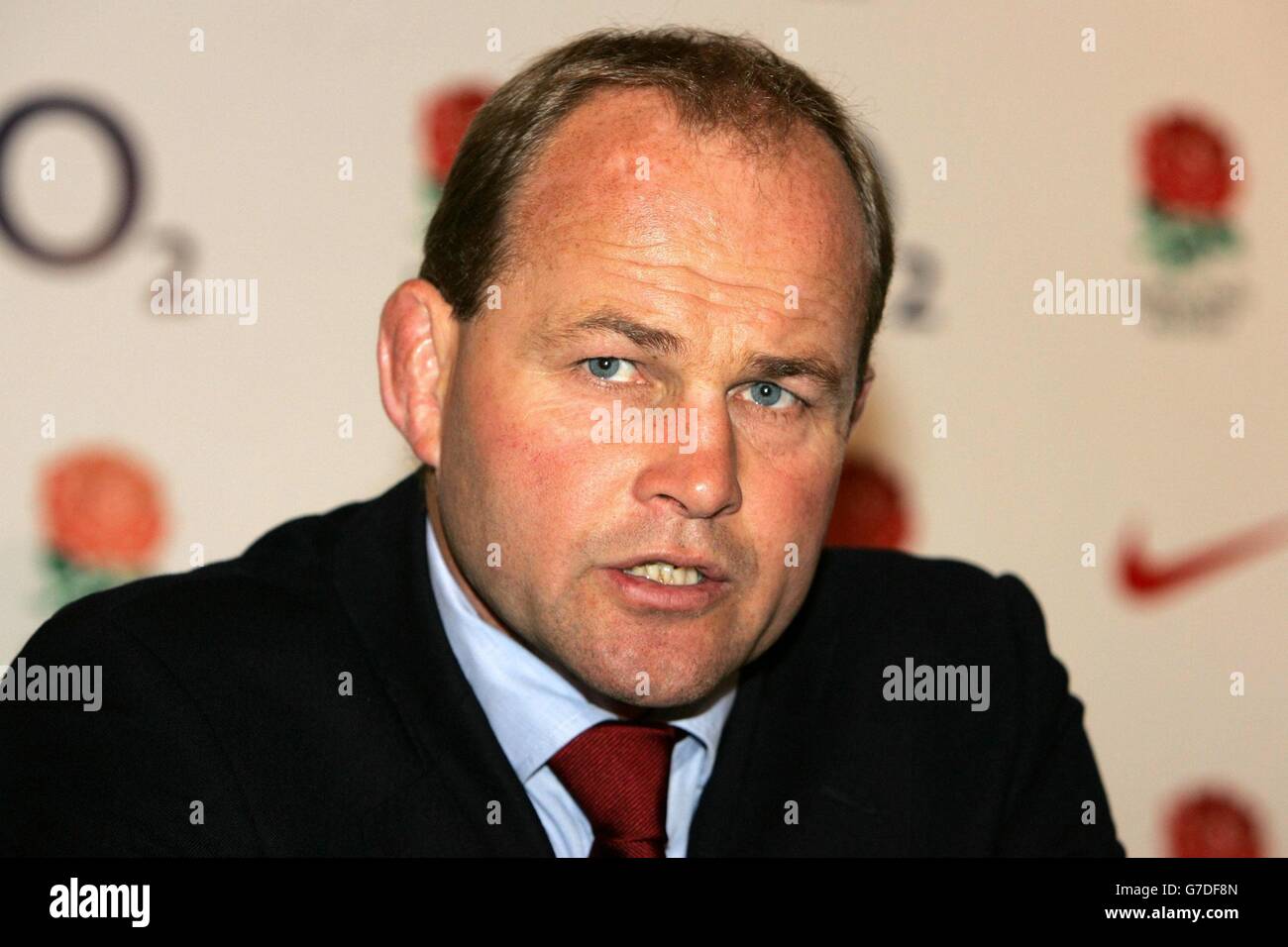 Andy Robinson, der neue England Rugby Union Trainer während einer Pressekonferenz in Twickenham. Stockfoto