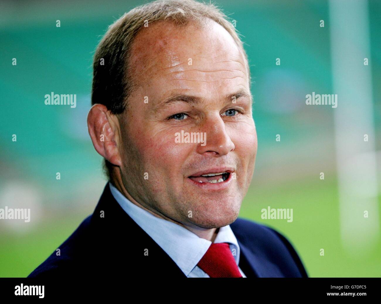 Andy Robinson, der neue England Rugby Union Trainer während einer Pressekonferenz in Twickenham. Stockfoto