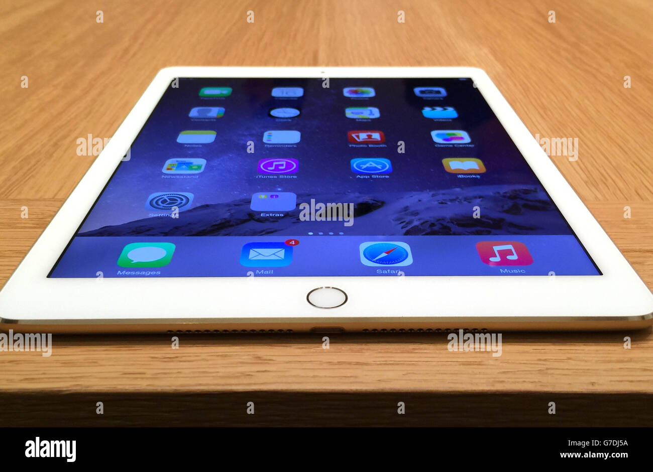 Das neue Apple iPad Air 2 wurde auf einer europäischen Sonderveranstaltung in Berlin vorgestellt, die auf einem Live-Event in Kalifornien vorgestellt wurde. Stockfoto