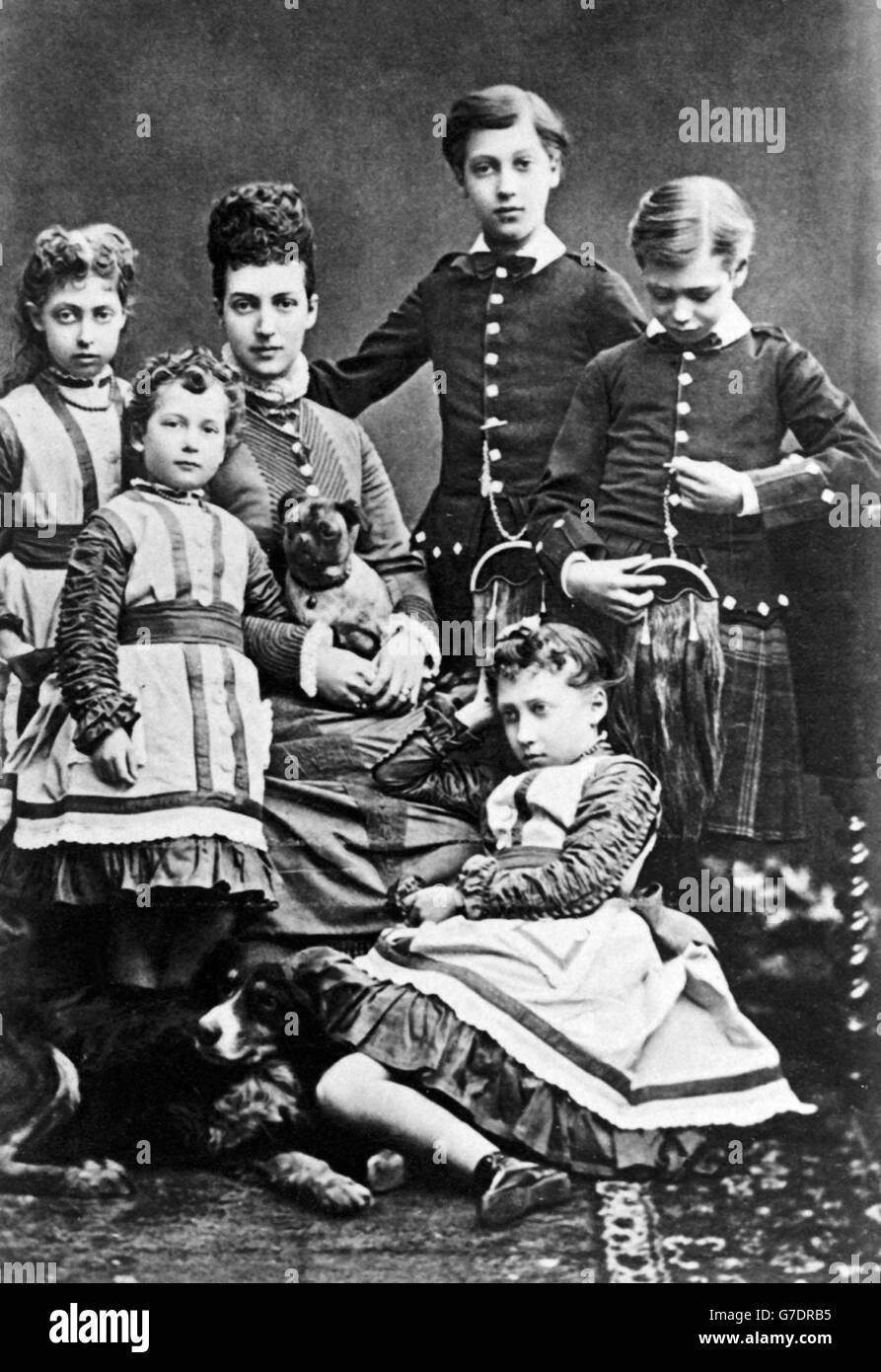 Königin Alexandra. Königin Alexandra mit ihren fünf Kindern. Stockfoto