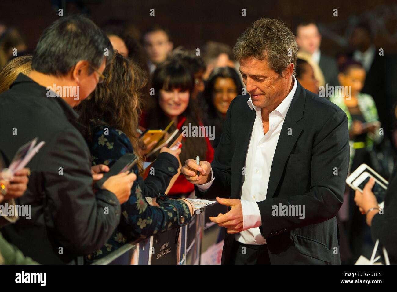 Hugh Grant bei der Premiere des Neuschreibens im Odeon Kensington, im Westen Londons. Stockfoto