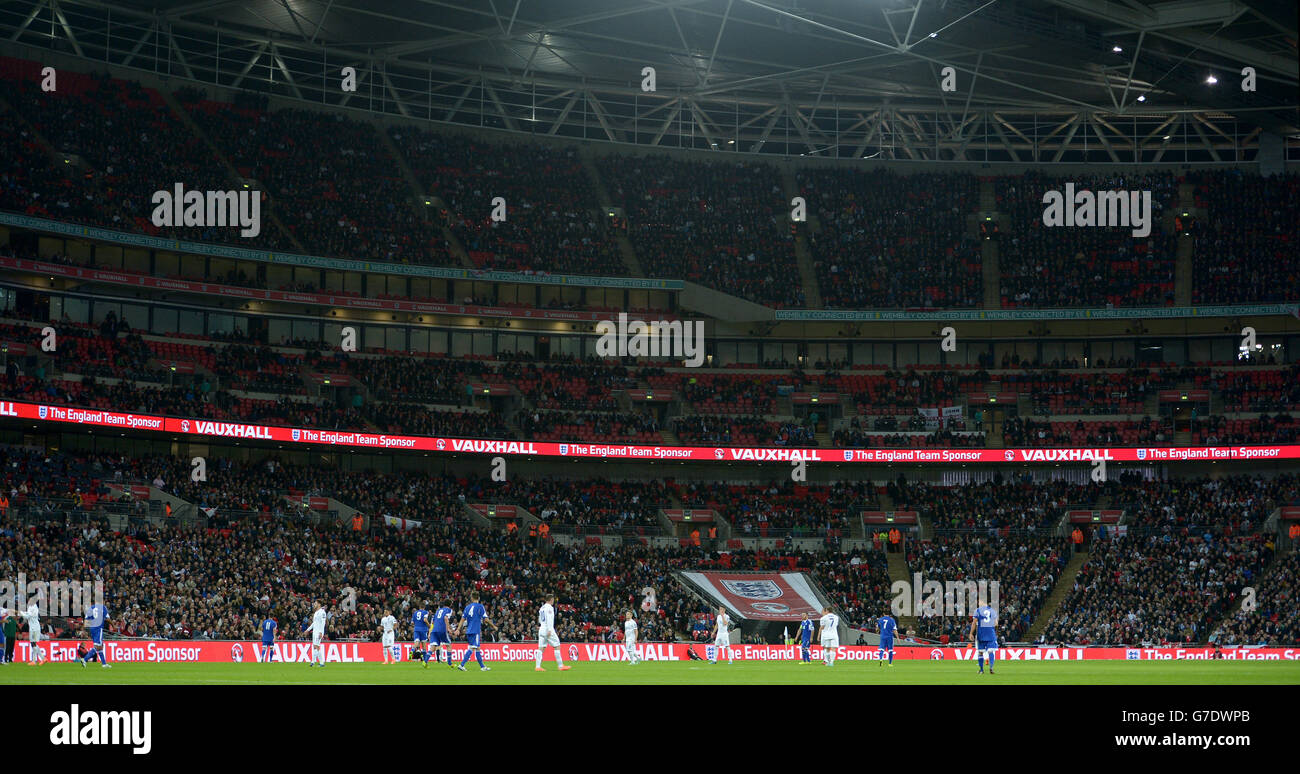 Fußball - UEFA Euro 2016 - Qualifikation - Gruppe E - England / San Marino - Wembley. Eine allgemeine Ansicht des Spiels im Spiel Stockfoto
