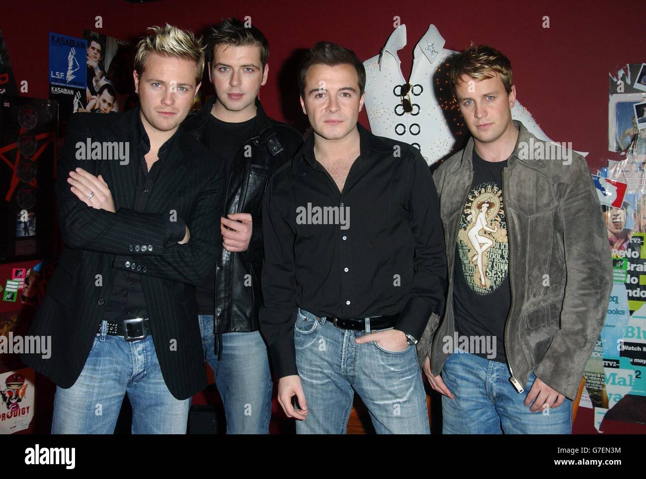 Die Popgruppe Westlife während ihres Gastauftritts auf MTV's TRL - Total Request Live - Show in ihren neuen Studios am Leicester Square im Zentrum von London. Stockfoto