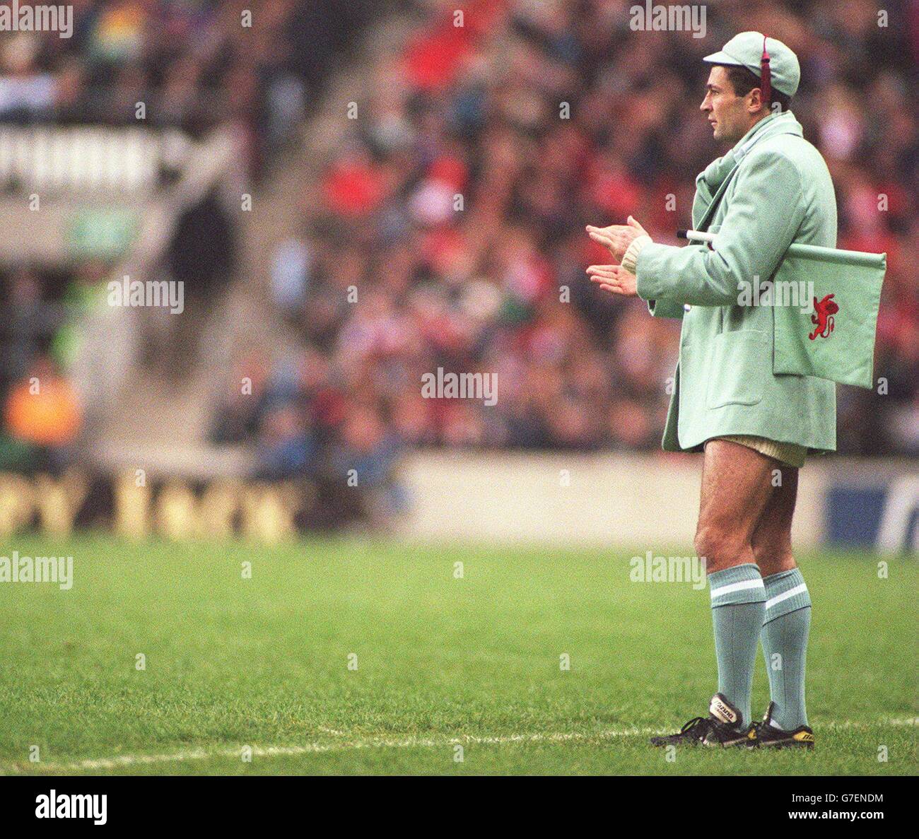 Rugby. Oxford - V - Cambridge. Die Bowring Bowl. Richter in Cambridge Stockfoto