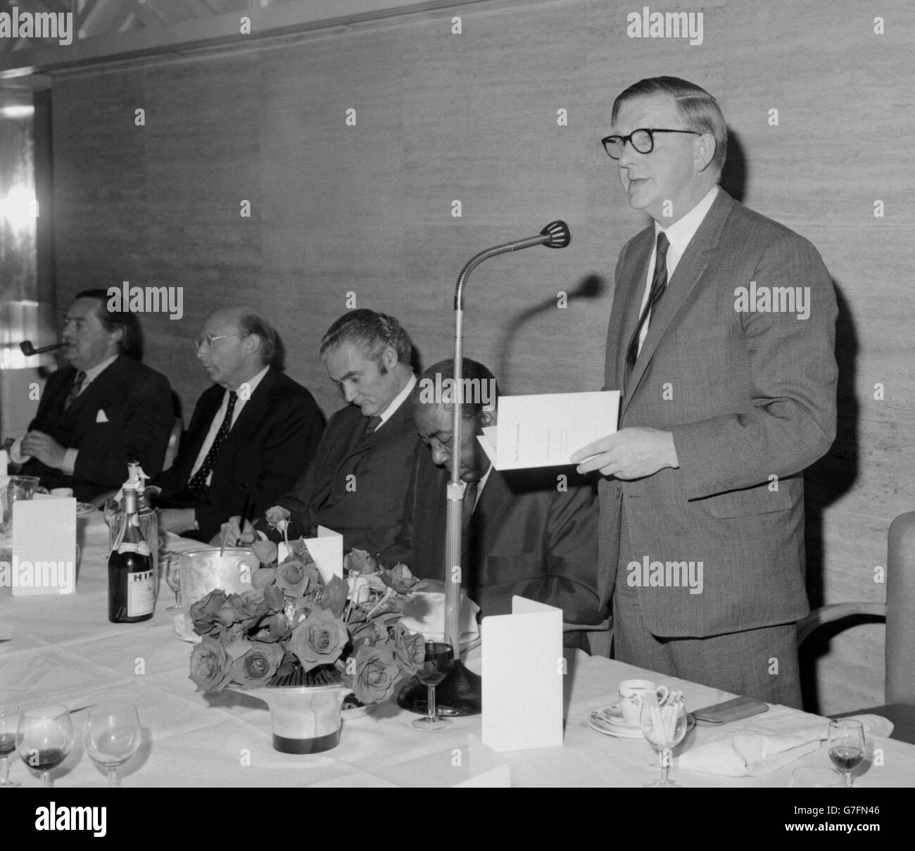 William Bowes Morrell, Vorsitzender der Pressevereinigung, bei einem PA-Mittagessen. Stockfoto