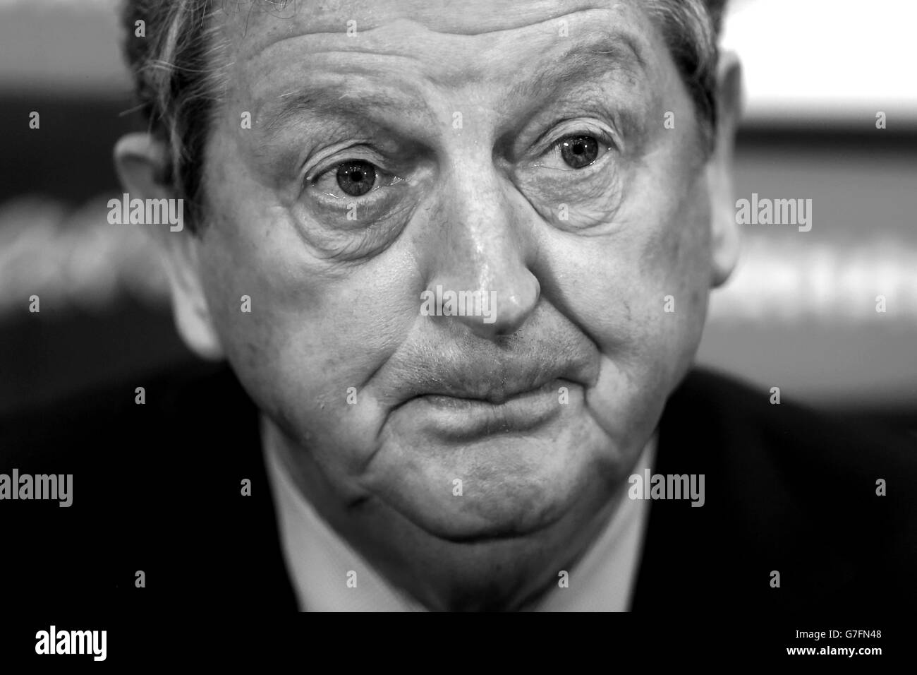 Der englische Manager Roy Hodgson während einer Pressekonferenz im Wembley Stadium, London. DRÜCKEN SIE VERBANDSFOTO. Bilddatum: Donnerstag, 6. November 2014. Siehe PA Story SOCCER England. Bildnachweis sollte lauten: Mike Egerton/PA Wire. EINSCHRÄNKUNGEN: Nutzung unterliegt FA-Einschränkungen. Kommerzielle Nutzung nur mit vorheriger schriftlicher Zustimmung des FA. Keine Bearbeitung außer Zuschneiden. Rufen Sie +44 (0)1158 447447 an, oder besuchen Sie www.paphotos.com/info/, um alle Einschränkungen und weitere Informationen zu erhalten Stockfoto