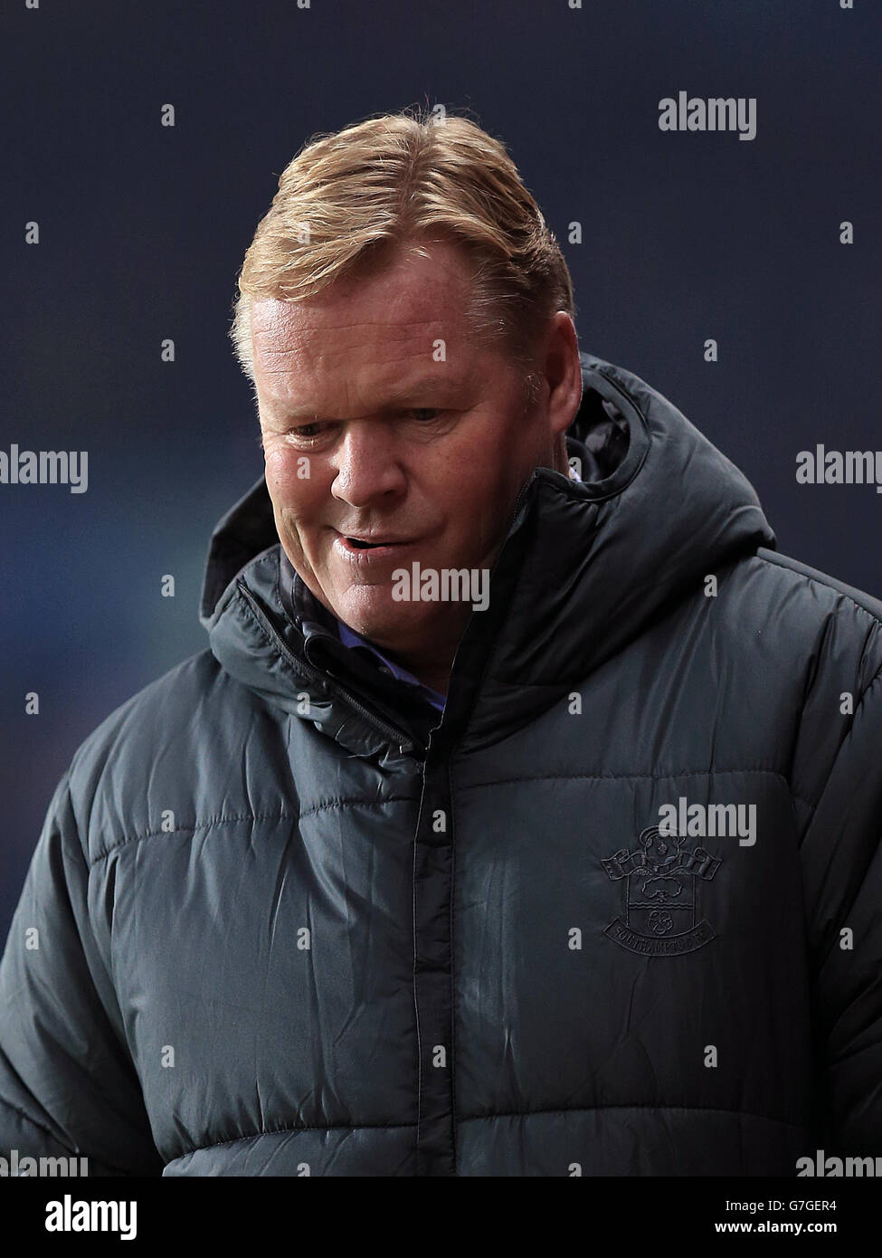 Southampton-Manager Ronald Koeman reagiert auf die erste Halbzeit Stockfoto