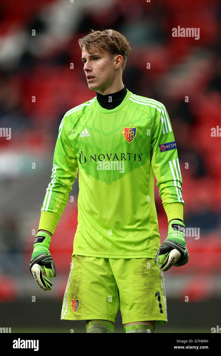 Fußball - UEFA Champions League - Gruppe B - Liverpool - Basel - Anfield. Torwart Andres Zimmermann, FC Basel. Stockfoto
