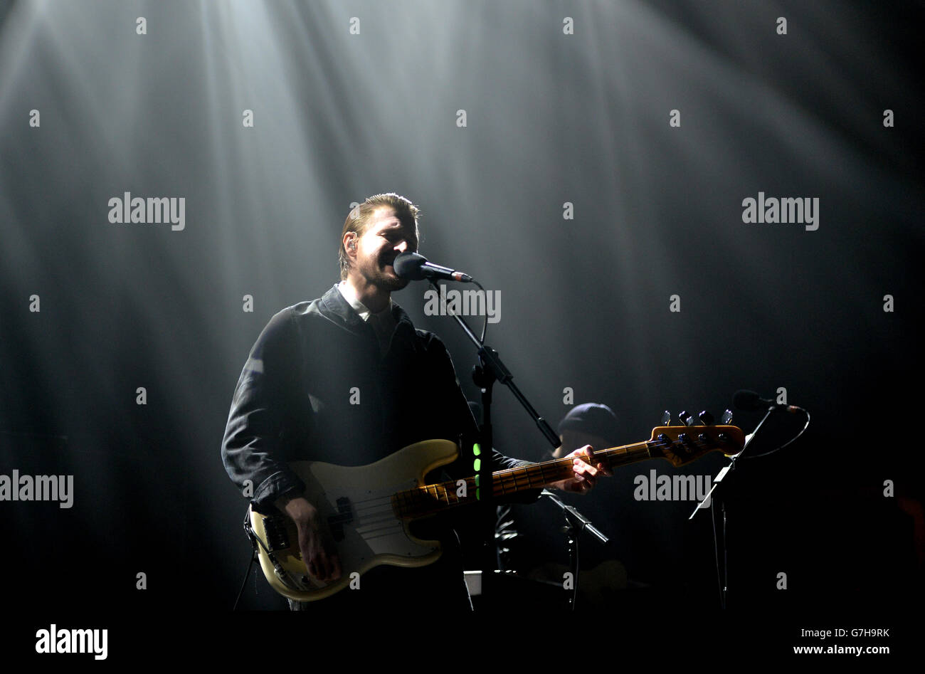 Hayden Thorpe of Wild Beasts tritt im Winter Wonderland 2014 von XFM im O2 Apollo Manchester auf. Stockfoto