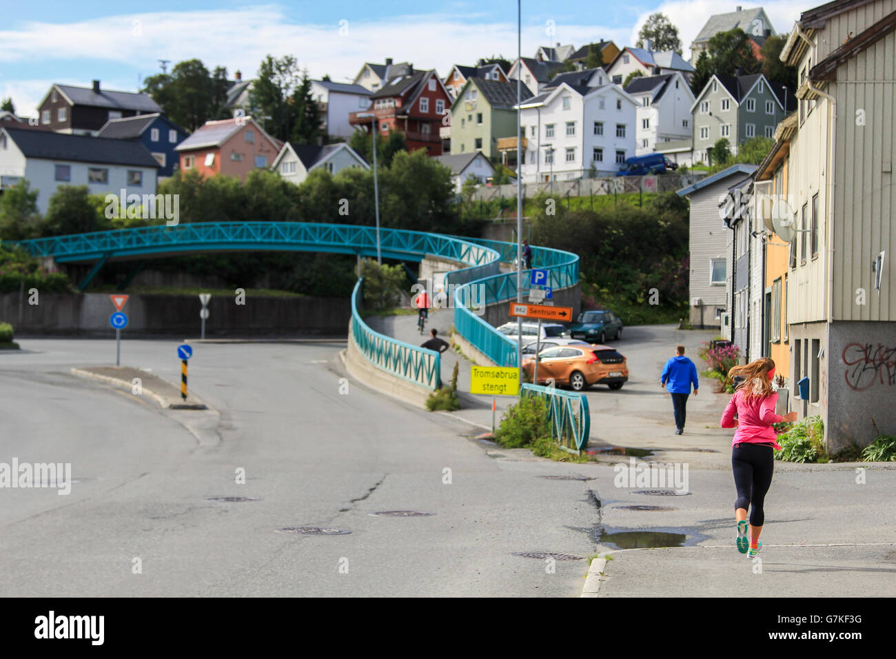 Mädchen auf einem morgendlichen Jogging in Tromsø, Norwegen. Stockfoto