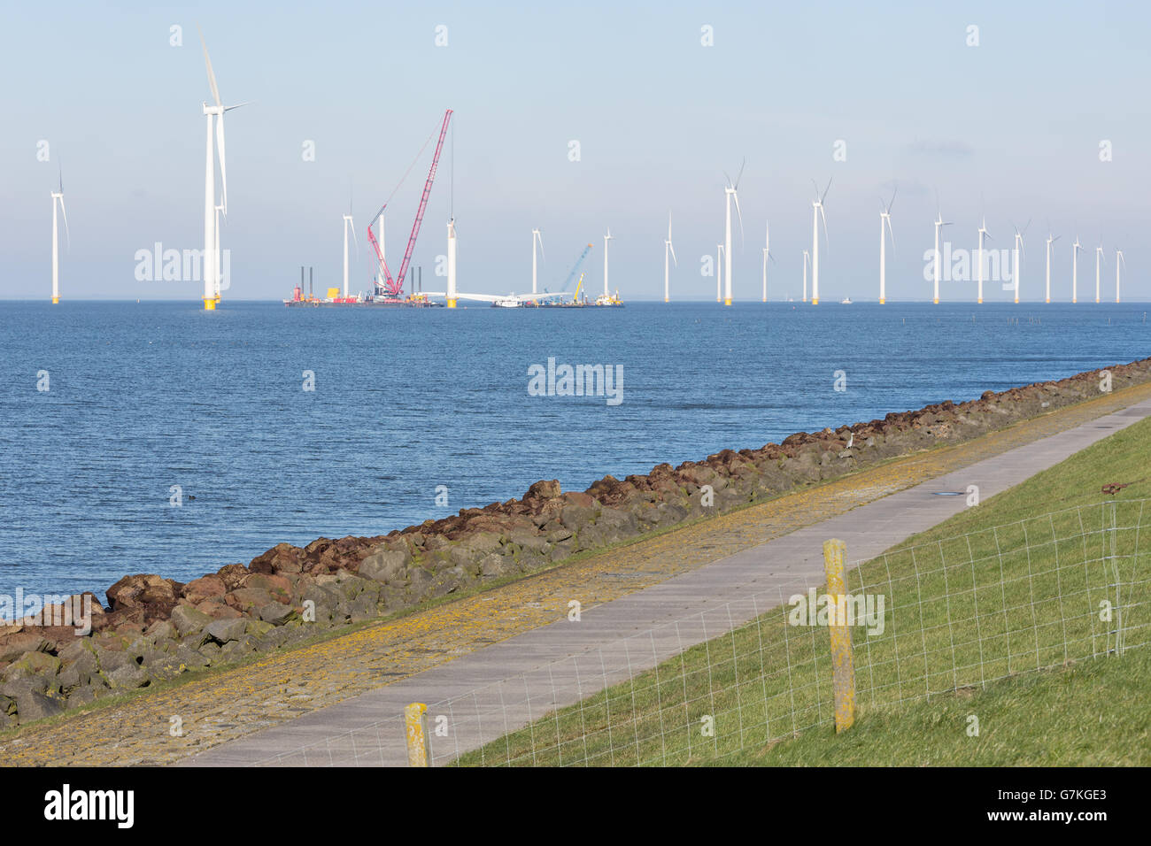 Baustelle neue Offshore-Windpark in der Nähe der holländischen Küste Stockfoto