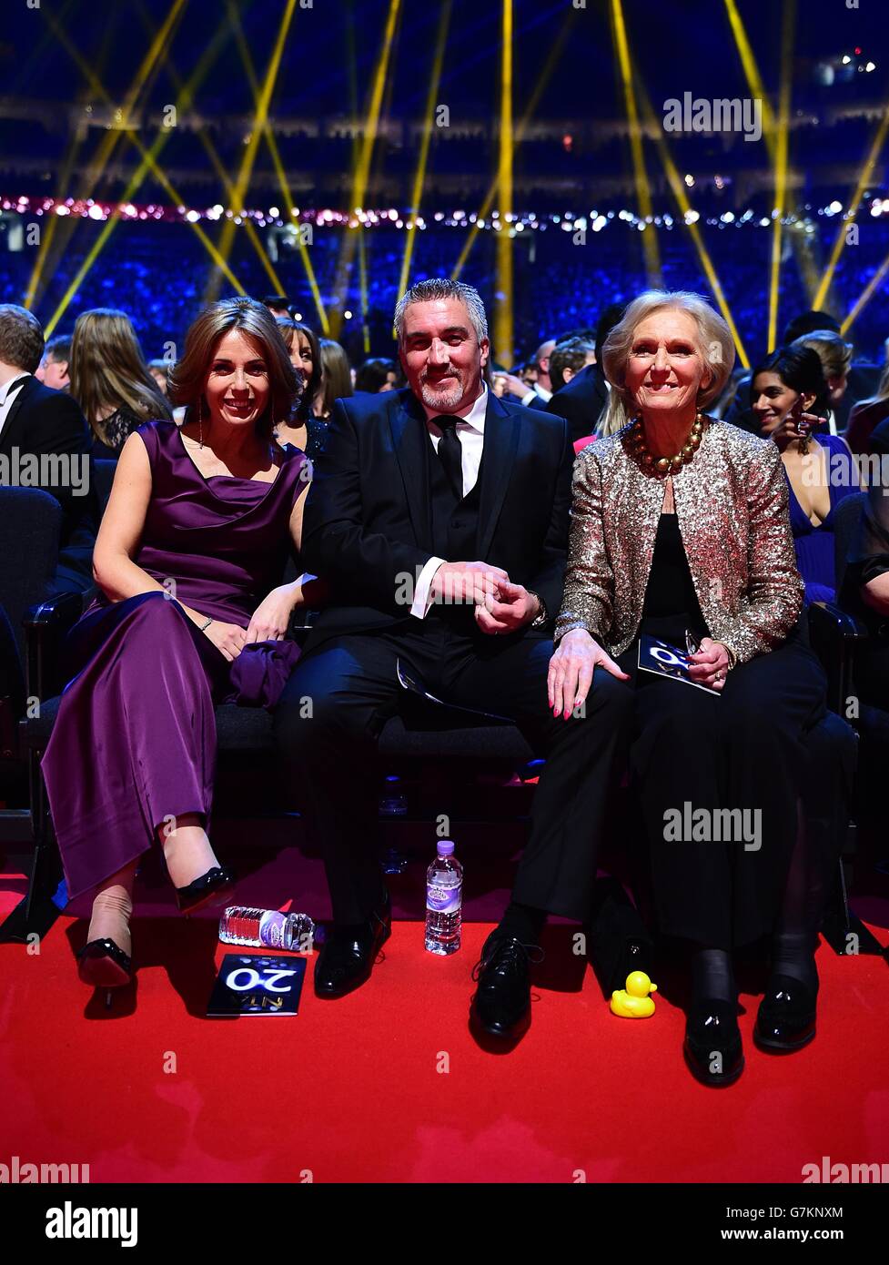 Von links nach rechts) Alexandra Hollywood, Paul Hollywood und Mary Berry  während der National Television Awards 2015 in der O2 Arena, London  Stockfotografie - Alamy