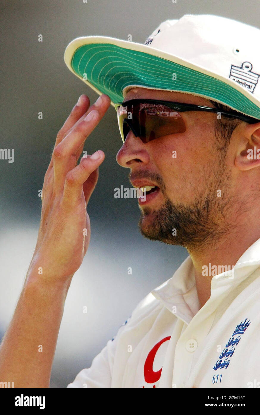 Südafrika gegen England Dritter Test - Newlands. Der englische Stephen Harmiso schaut zu. Harmion bleibt im Spiel bisher unbäuchlich. Stockfoto