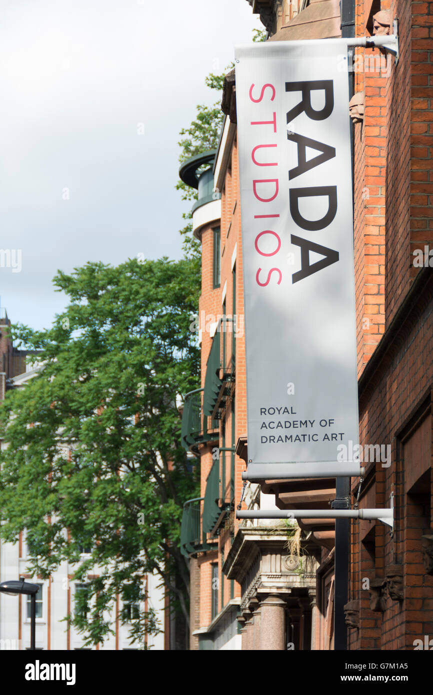 Die Royal Academy of Dramatic Art (RADA) Studios, ehemals der Bohrer-Halle auf Chenies Street, London, UK Stockfoto