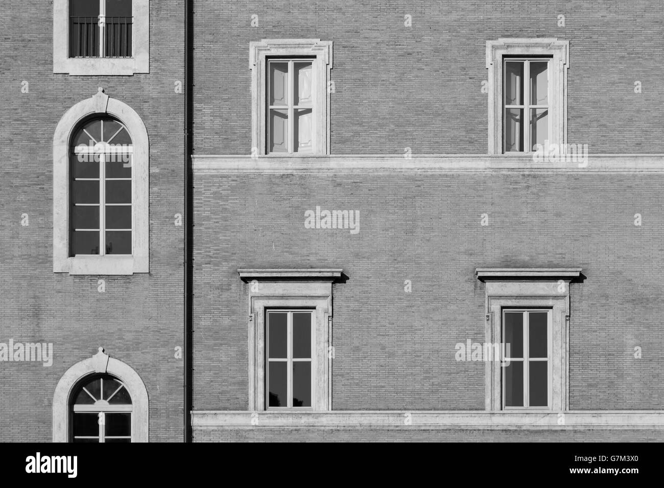 Fenster eines alten Gebäudes Stockfoto