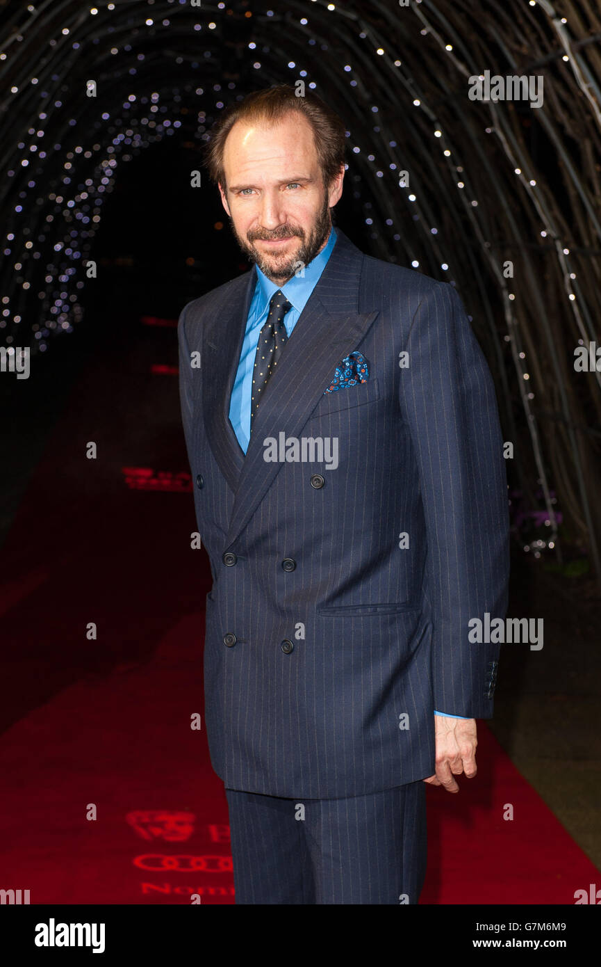 Ralph Fiennes nimmt an der Audi EE British Academy Film Awards Nominees Party im Kensington Palace, London, Teil. Stockfoto