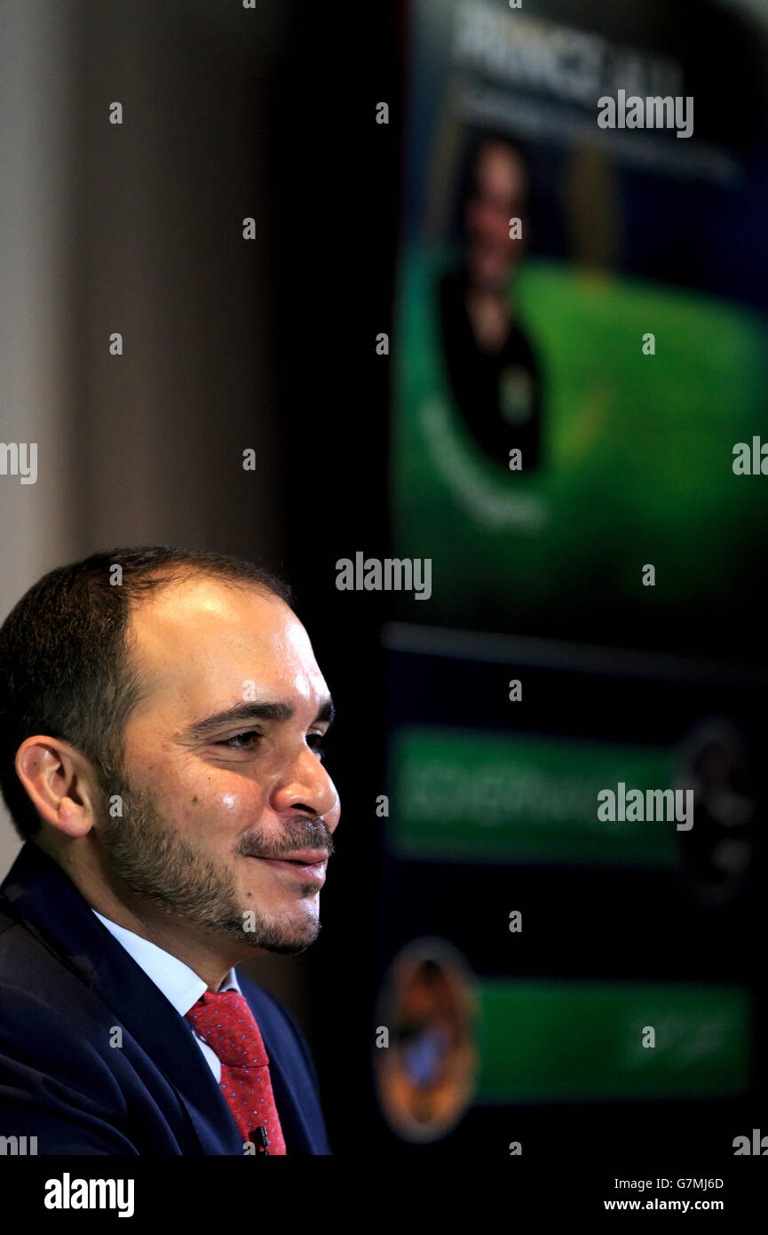 Fußball - HRH Prince Ali bin Al Hussein Pressekonferenz - Mondrian Hotel. Prinz Ali bin Hussein während der Pressekonferenz im Mondrian Hotel, London. Stockfoto
