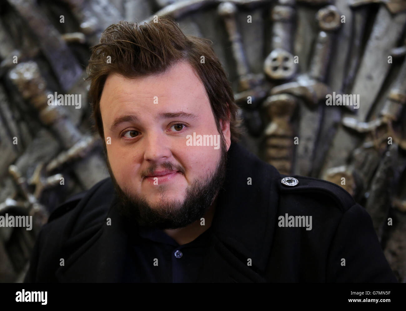 Filme Und Serien Von John Bradley west Schauspieler John Bradley-West, der Samwell Tarly in der Fernsehserie Game of Thrones spielt, bei der Eröffnung der Ausstellung Game of Thrones in der O2 Arena in London Stockfotografie - Alamy