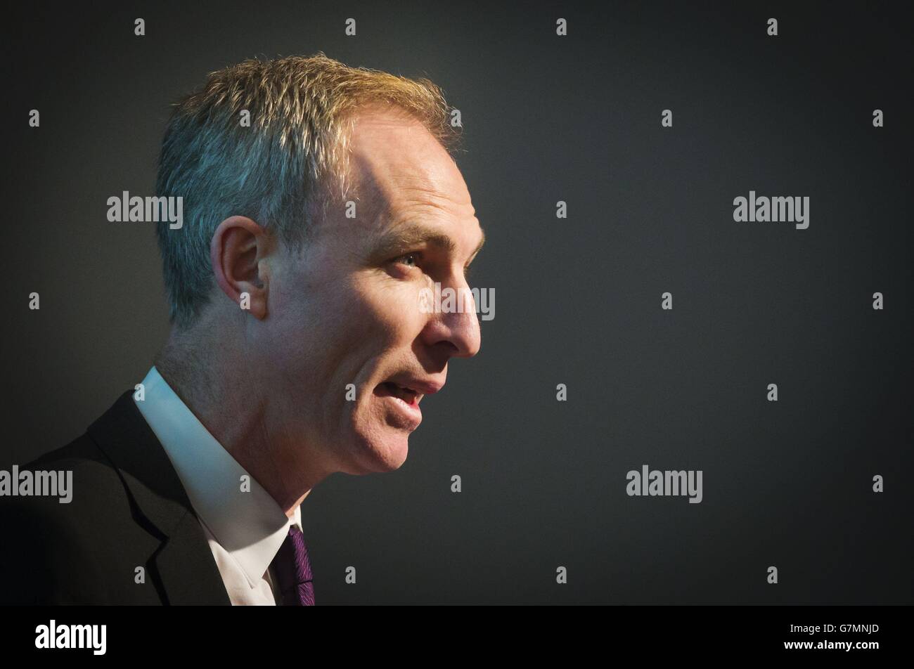 Jim Murphy, der Vorsitzende der schottischen Labour Party, spricht vor dem Devolution Summit von Core Cities UK in der Glasgow Royal Concert Hall. Stockfoto