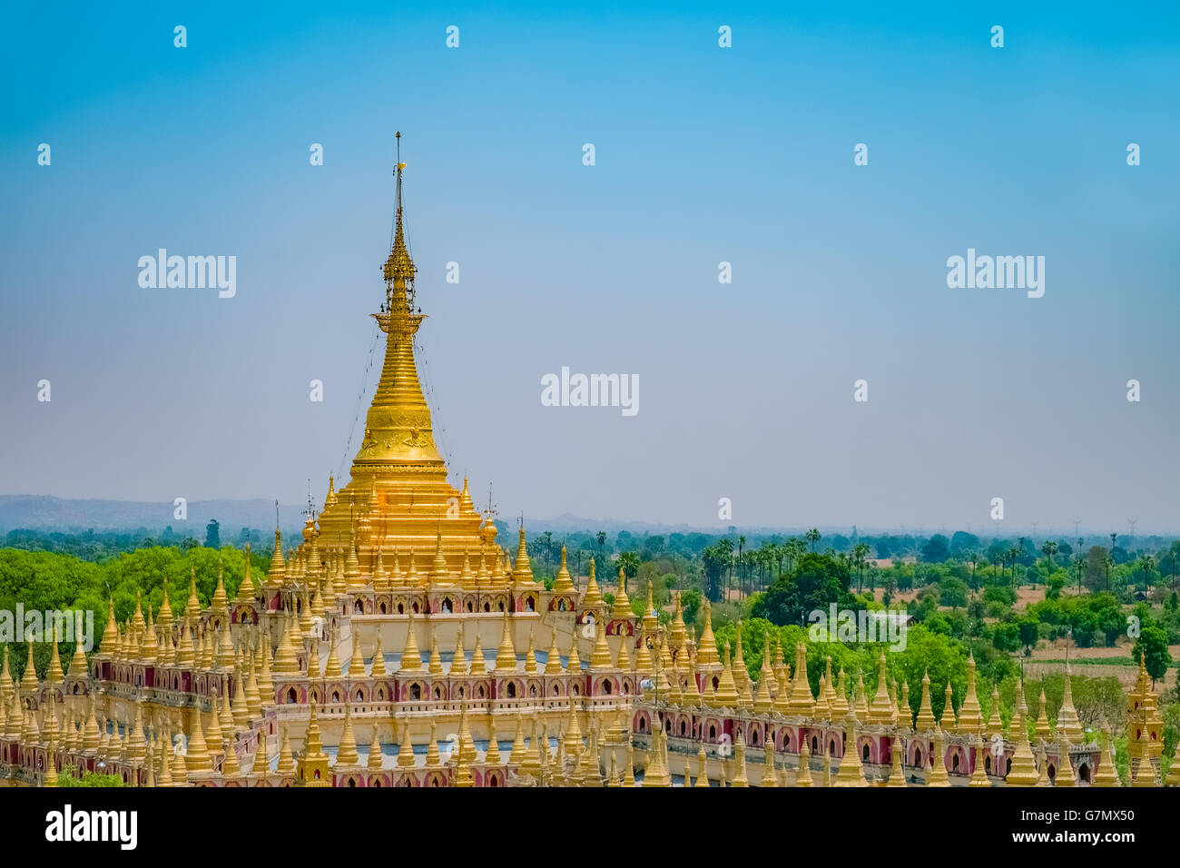 Schöne buddhistischen Pagode in Monywa, Myanmar, Südostasien Stockfoto