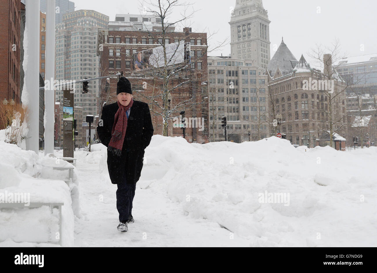 Der Bürgermeister von London, Boris Johnson, beginnt seinen sechstägigen Besuch in den USA mit einem Rundgang bei Temperaturen unter dem Gefrierpunkt rund um das "Big DIG"-Regenerationsprojekt in Boston, USA. Stockfoto
