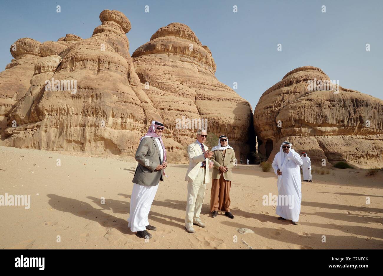 Der Prinz von Wales wird am fünften Tag seiner Tour in den Nahen Osten um Al Ula in Saudi-Arabien gezeigt. Stockfoto