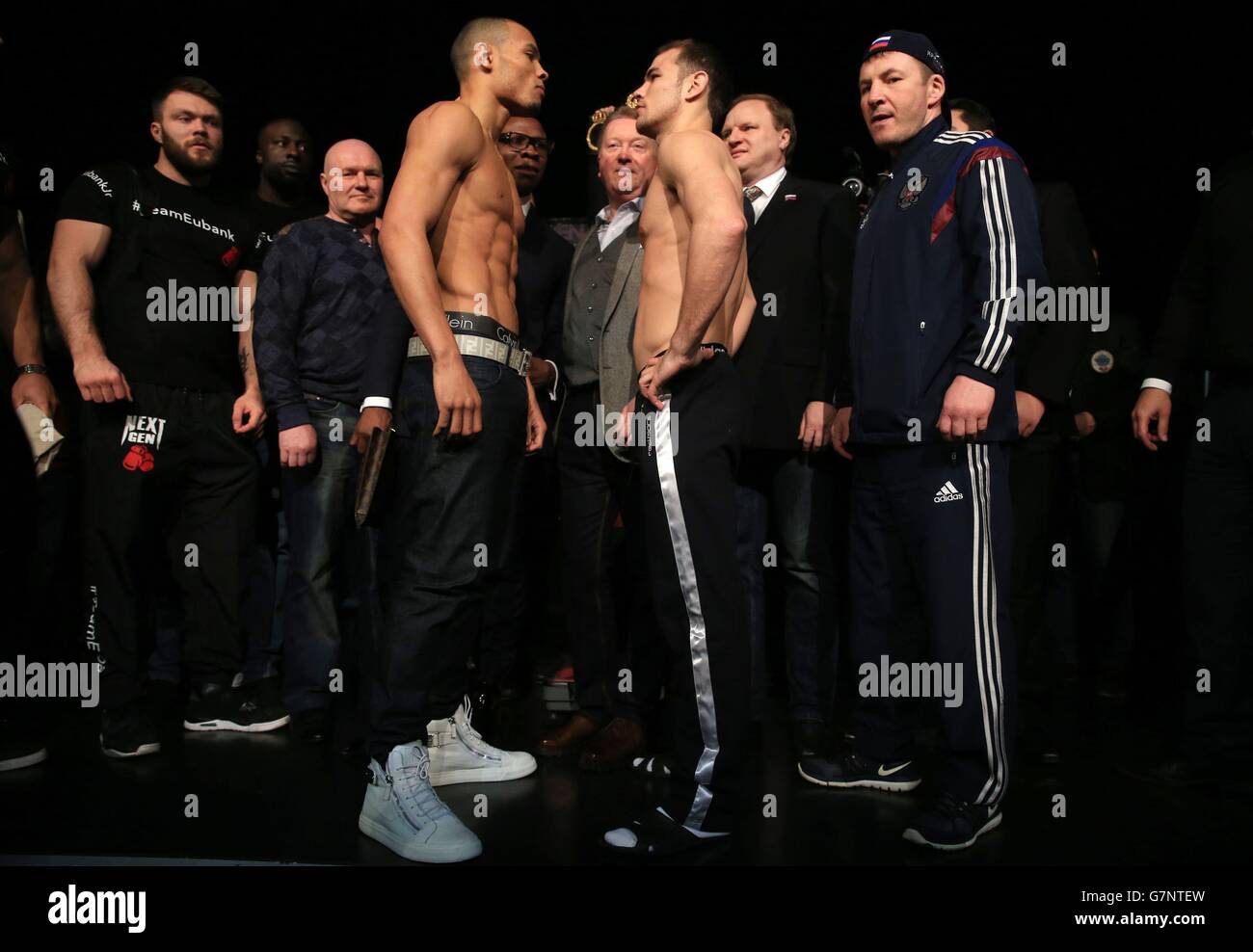 Chris Eubank Junior geht Kopf an Kopf mit Dmitry Tschudinov vor ihrem Kampf um die Interim WBA Middleweight Championship of the World morgen Nacht in der O2, London. Stockfoto
