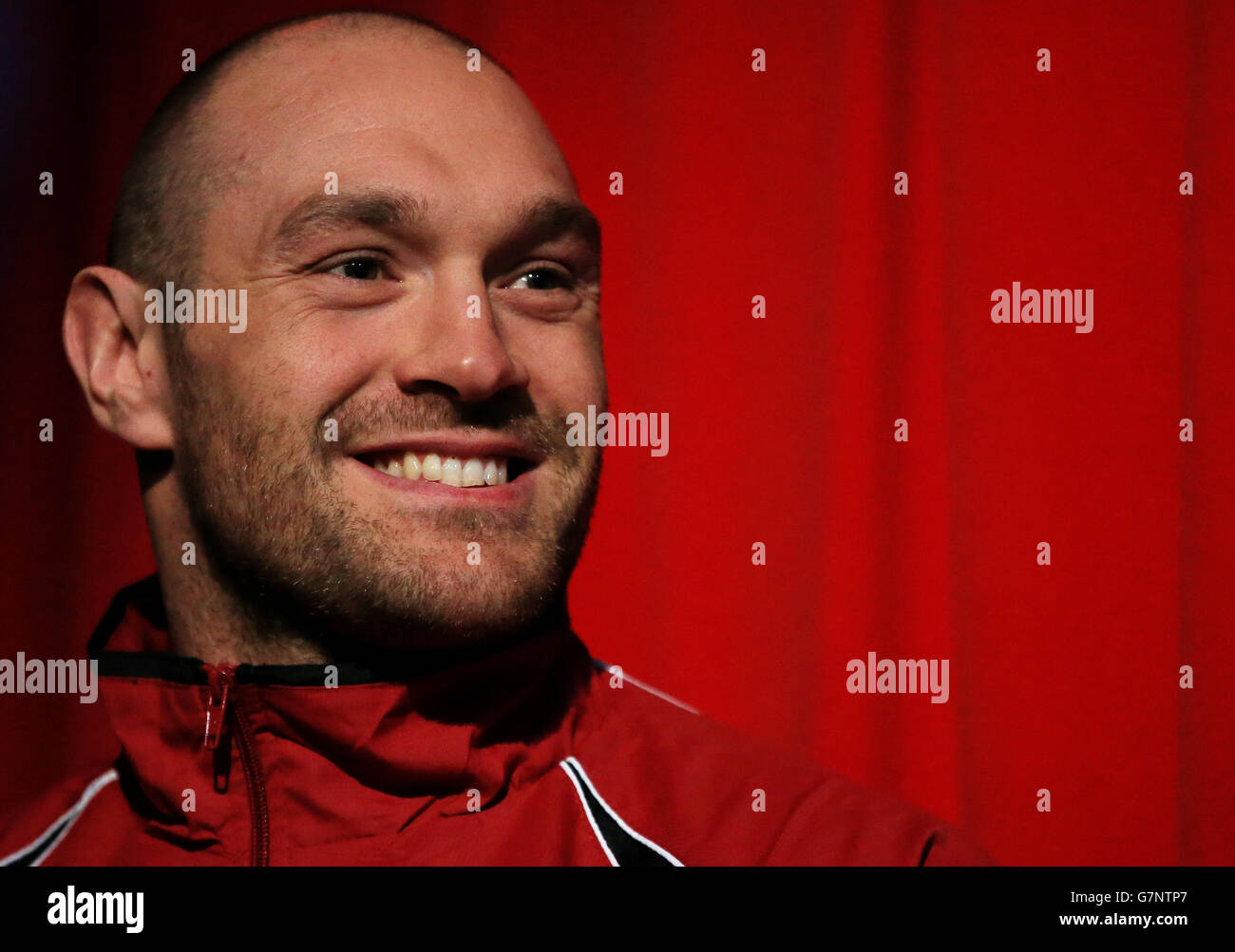 Boxen - Tyson Fury und Christian Hammer wiegen ein - der O2. Tyson Fury während der Einwaage bei der O2, London. Stockfoto