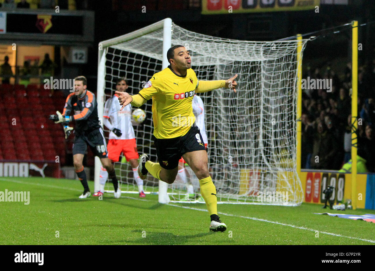 Fußball - Sky Bet Championship - Watford gegen Fulham - Vicarage Road. Troy Deeney von Watford feiert das erste Tor seines Spielers Stockfoto