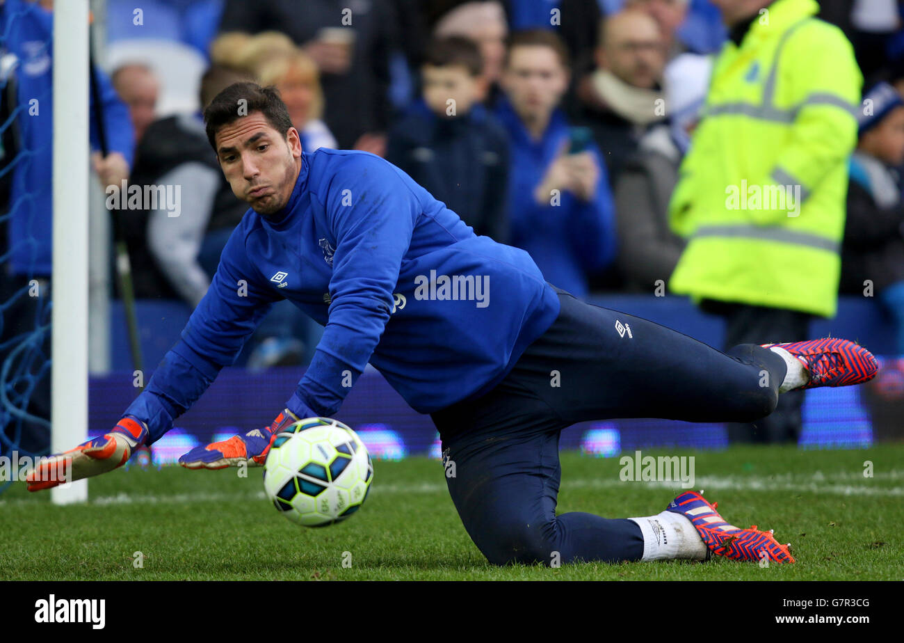 Fußball - Barclays Premier League - Everton / Newcastle United - Goodison Park. Everton-Torwart Joel Robles Stockfoto
