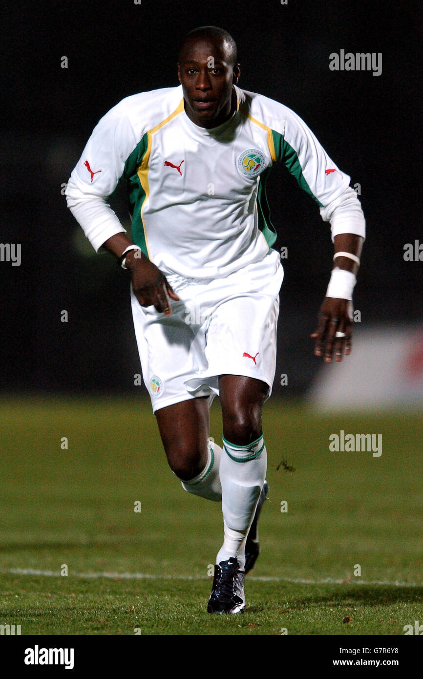 Fußball - Internationale Freundschaften - Kamerun gegen Senegal - Stade Dominique Duvauchelle. Khalilou Fadiga, Senegal Stockfoto