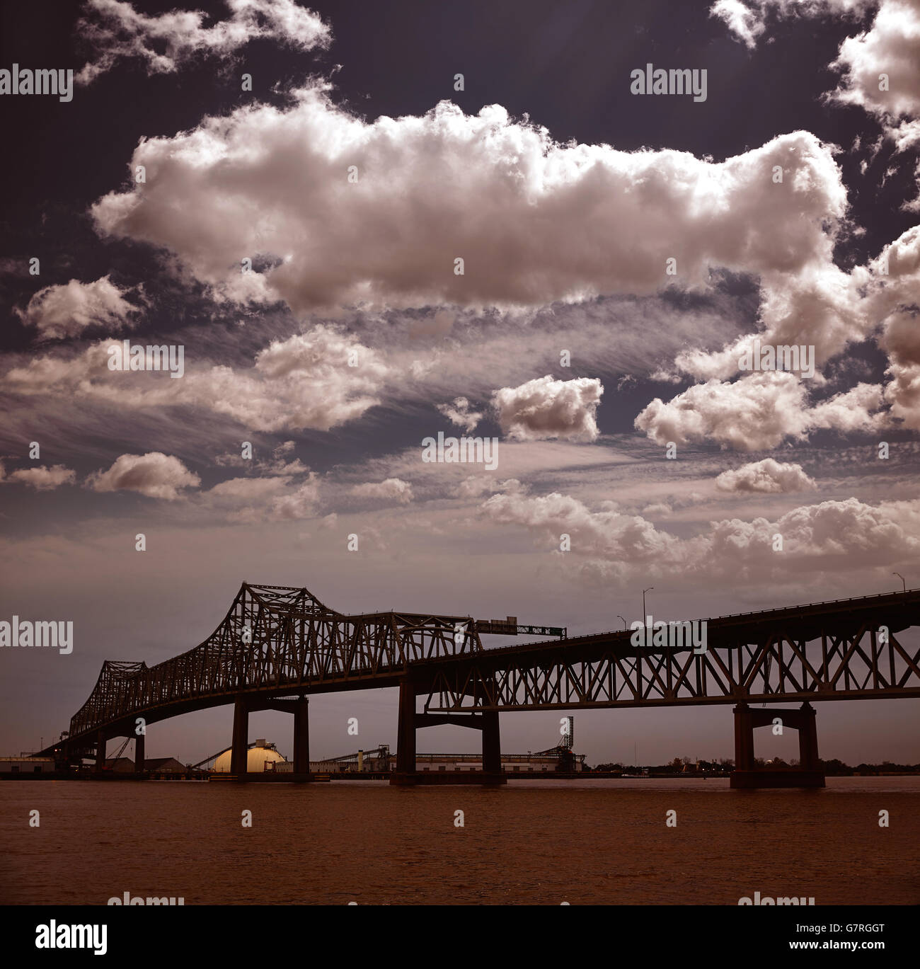 Louisiana Baton Rouge Horace Wilkinson Bridge Interstate i10 über Mississippi Fluß USA Stockfoto