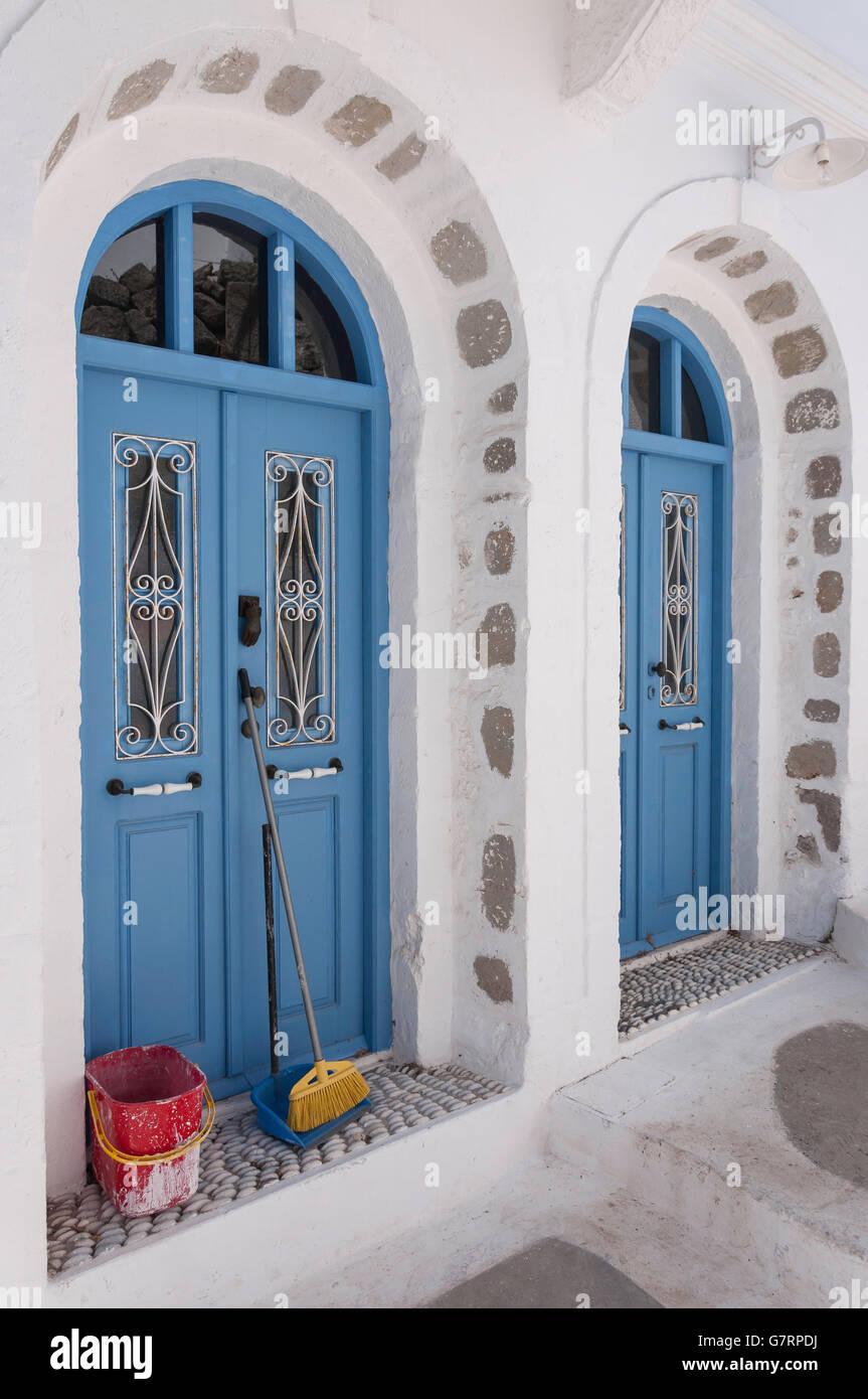 Türen im Dorf Nikia, Nisyros (Nissyros), die Dodekanes, South Aegean Region, Griechenland Stockfoto