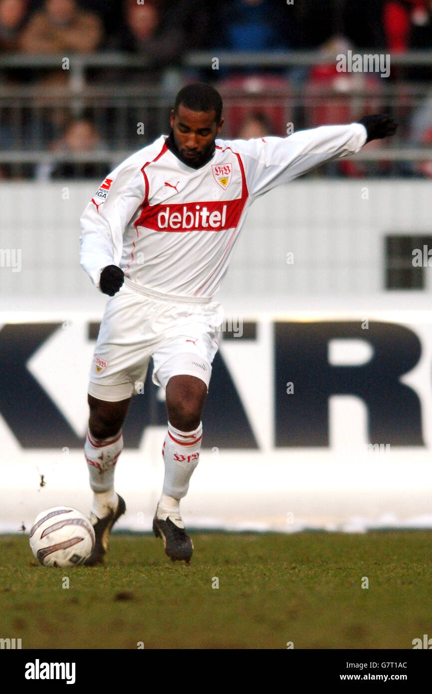 Fußball - Bundesliga - VFB Stuttgart / Hertha Berlin - Gottlieb Daimler Stadion. CACAU VOM VFB Stuttgart erzielt das Eröffnungstreffer des Spiels Stockfoto