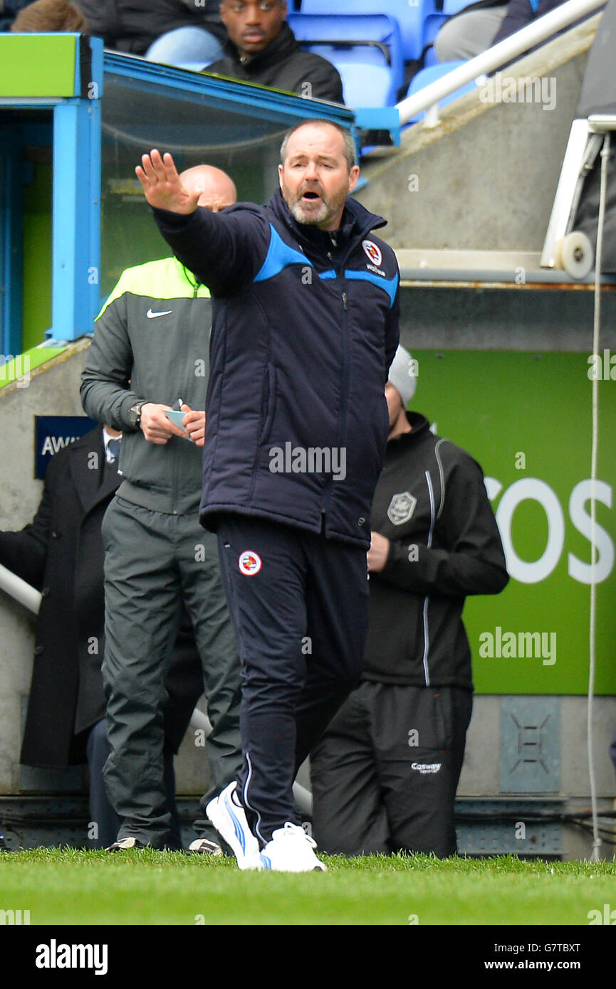 Fußball - Himmel Bet Meisterschaft - lesen gegen Cardiff City - Madejski-Stadion Stockfoto