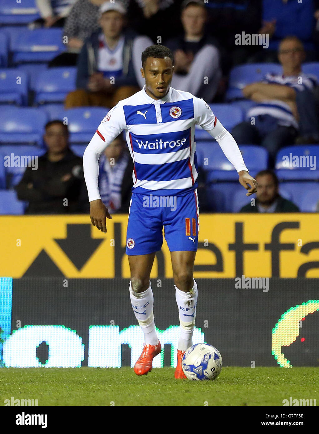 Fußball - Sky Bet Championship - Reading / AFC Bournemouth - Madejski Stadium. Reading: Jordan Obita Stockfoto