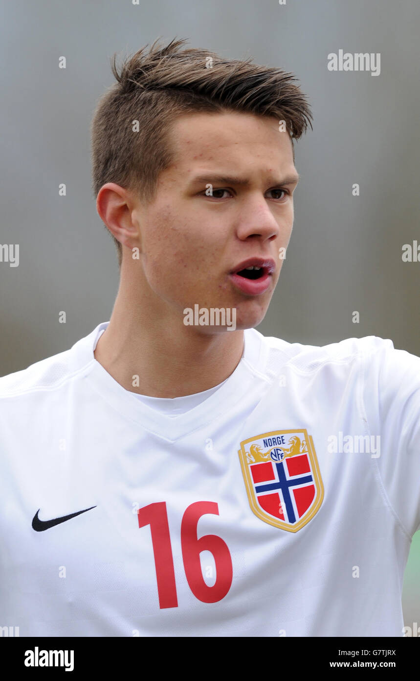 Fußball - UEFA-U17-Europameisterschaft - Elite-Runde - Gruppe 6 - Norwegen V Rumänien - James Parnell Stadium Stockfoto