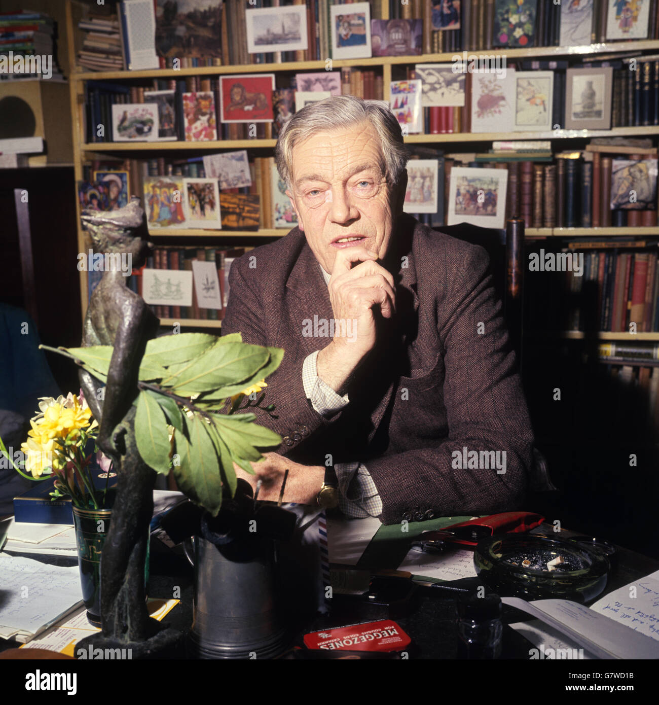 Der neue Poet Laureate Cecil Day-Lewis wurde in seiner Wohnung in Greenwich, London, fotografiert. Stockfoto