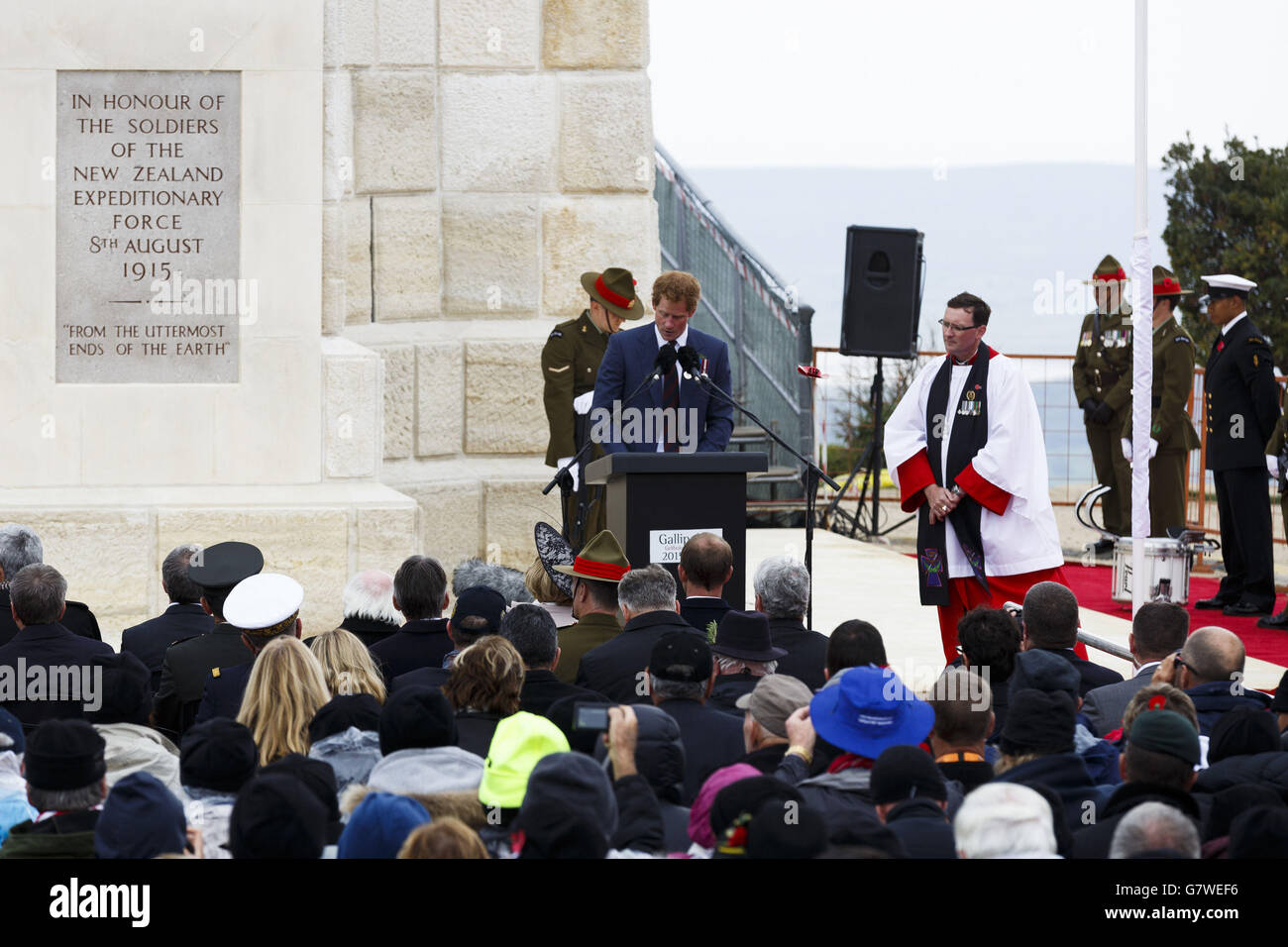 Prinz Harry hält eine Lesung beim New Zealand Memorial Service in Chunuk Bair, Eceabat, Türkei, als Teil der gedenkfeiern zum 100. Jahrestag der zum Scheitern verurteilten Gallipoli-Kampagne. Stockfoto