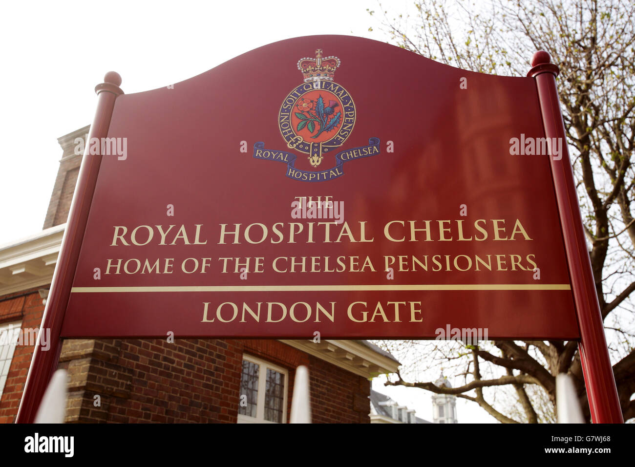 Das Schild vor dem Royal Hospital Chelsea, der Heimat der Chelsea Rentner, in London. Stockfoto