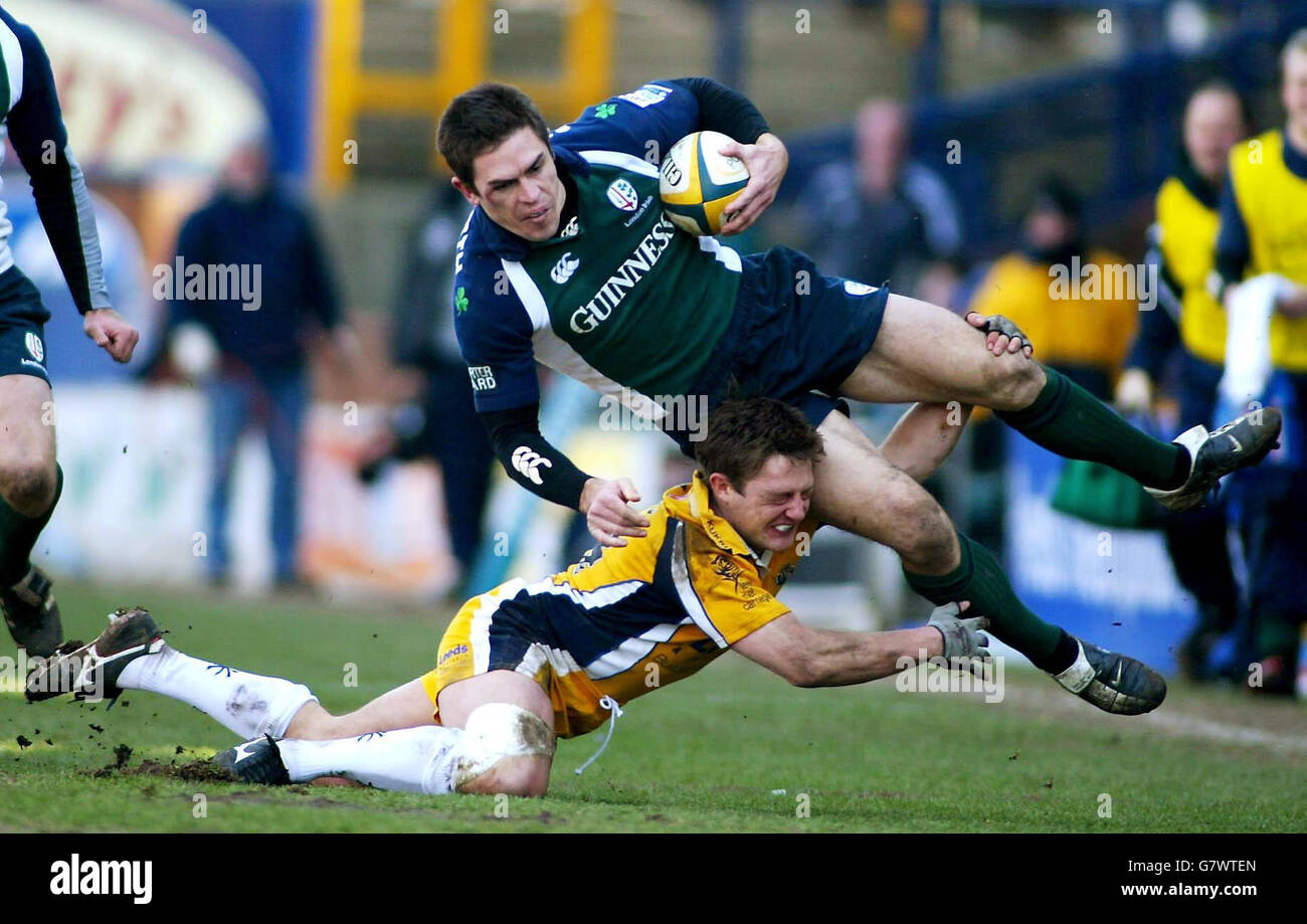 David Rees von Leeds Tykes bekämpft Scott Staniforth (oben) aus London. Stockfoto