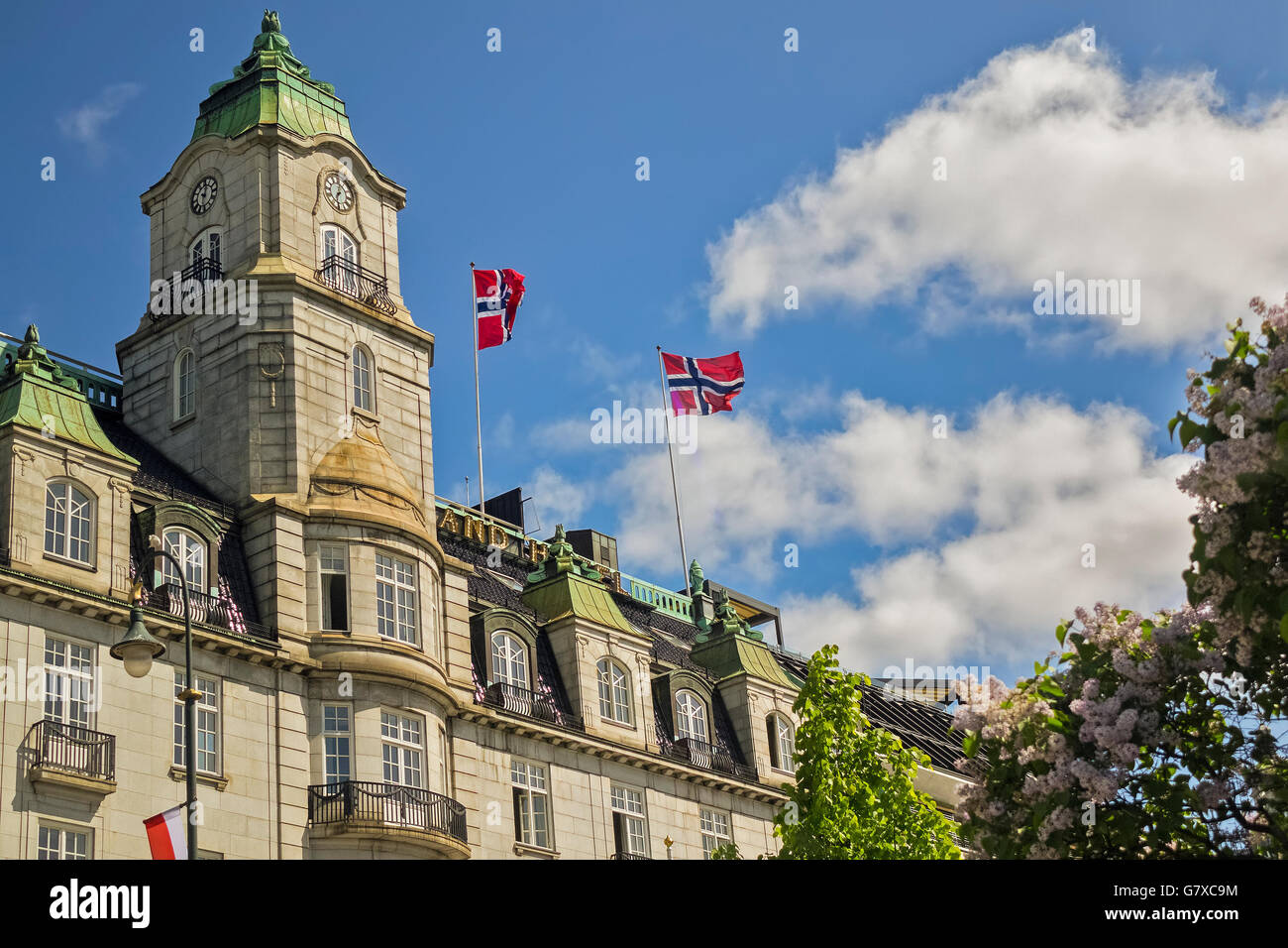 Fahnen aus dem Grand Hotel Oslo-Norwegen Stockfoto